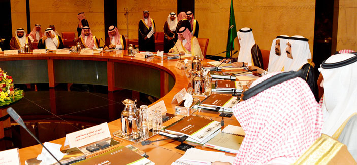 متابعة إجراءات نقل مصنع الأسمنت خارج النطاق العمراني وحصر المنشآت غير المرخصة 