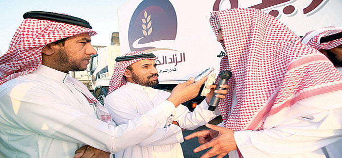 الزاد الخيري ببريدة يطلق 16 شاحنة تحمل مليون عبوة ماء لسقيا الحجاج 