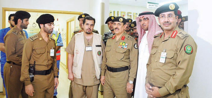 اللواء المحرج يزور رجال أمن منومين في مستشفى قوى الأمن بمكة المكرمة 