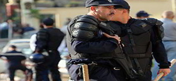 الأمن الجزائري يحبط مفعول قنبلة ويقبض على 20 مشتبهاً بالإرهاب 