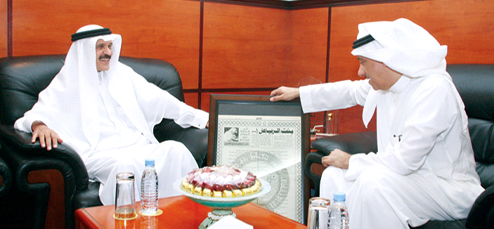 مدير جامعة الملك سعود وعدد من الوكلاء والعمداء يزورون صحيفة «الجزيرة» 