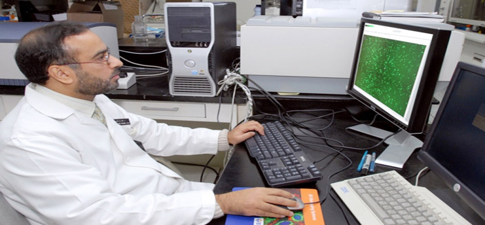 عالم أبحاث سعودي يرأس تحرير إصدار خاص لمجلة دولية في «أبحاث الجزيئات الحيوية» 