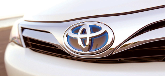 تويوتا تخطط لإطلاق 15 سيارة هجين بحلول 2015 