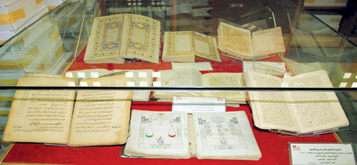 5 آلاف مخطوطة أصلية من كنوز التراث العربي والإسلامي بمكتبة الملك عبدالعزيز 