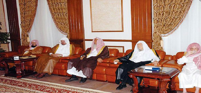 كبار العلماء يزورون مناطق المملكة لنبذ التطرف بالمحاضرات واللقاءات 