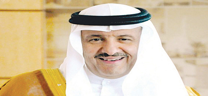 سلطان بن سلمان يتسلم جائزة الإنجاز للتعاملات الإلكترونية الحكومية 