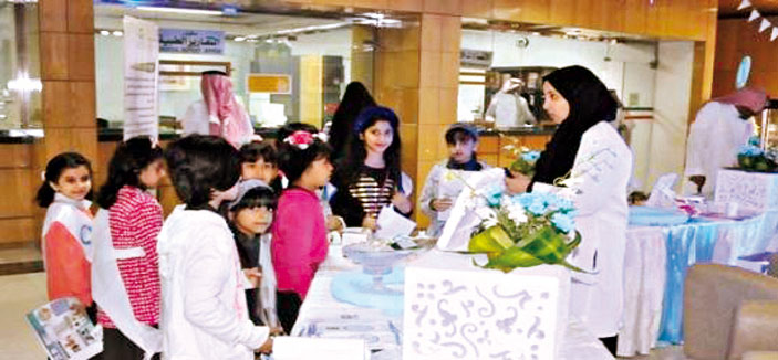 طالبات الابتدائية 27 والتحفيظ الرابعة للبنات بعنيزة يزرن مستشفى الملك سعود 