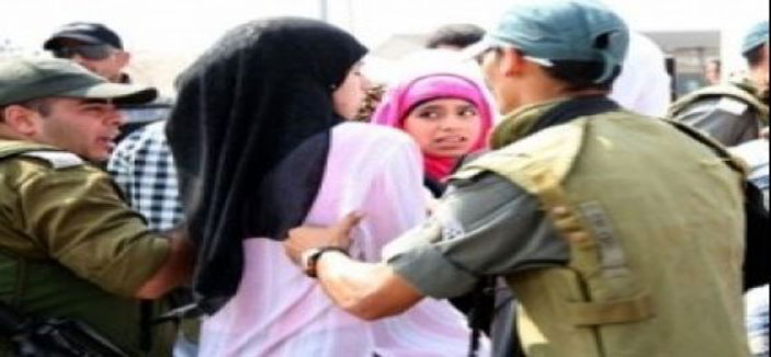 اعتقال فلسطينية بدعوى محاولتها طعن جندي إسرائيلي