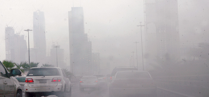 الدفاع المدني: لا حوادث في (أمطار الرياض) .. احذروا المستنقعات 