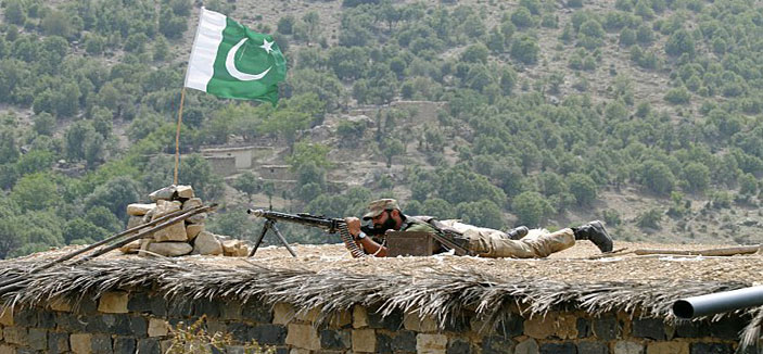مقتل 24 مسلحاً في هجمات جوية وبرية للجيش الباكستاني 