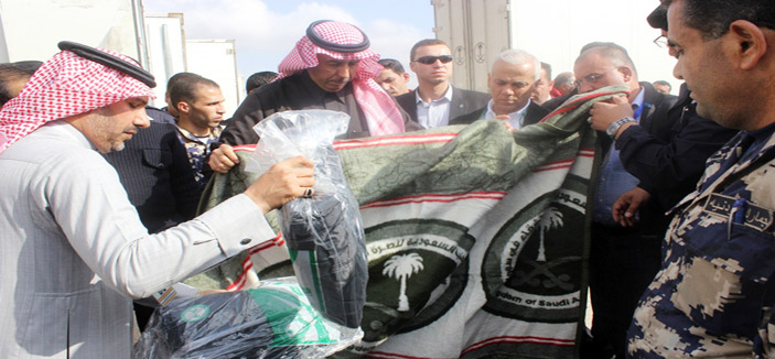 سفير خادم الحرمين في الأردن يدشن القافلة 16 من المواد الإغاثية والطبية للداخل السوري 