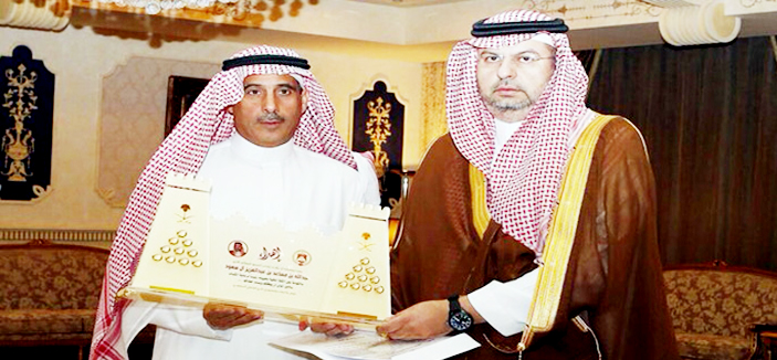 رئيس نادي الزلفي يبارك للرئيس العام الثقة الملكية 