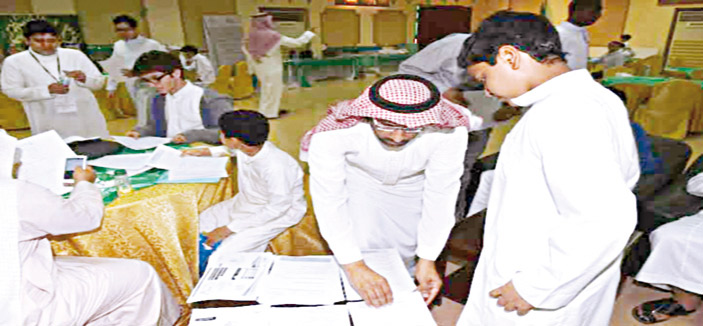 اللجان التنفيذية للأولمبياد بجدة تستعرض أعمال الموهوبين في الابتكار والبحث العلمي 