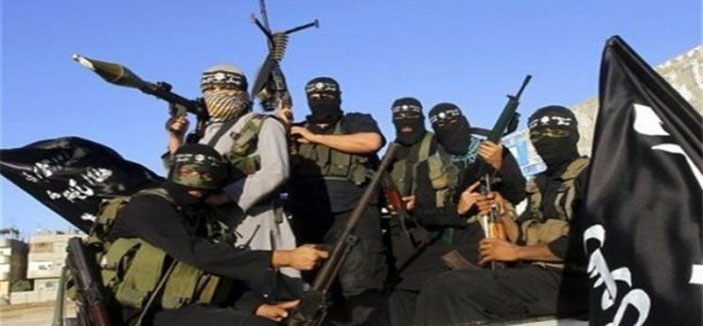 تنظيم داعش يقتحم مطار دير الزور العسكري 
