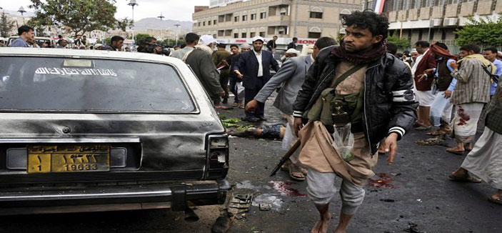 مقتل سبعة عسكريين في هجومين انتحاريين بسيارة مفخخة باليمن 