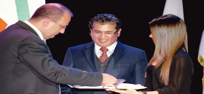 الحارثي فاز بجائزة الإبداع الإعلامي لعام 2014 في بيروت 