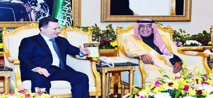 الأمير مقرن يستقبل رئيس وزراء مقدونيا لدى وصوله الرياض 