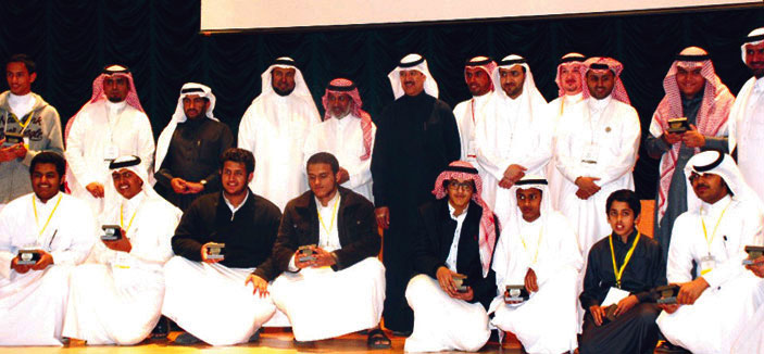 الشنيبر يكرم 16 طالباً مبتكراً في الأولمبياد الوطني للإبداع العلمي (إبداع 2015) 