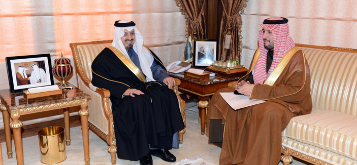 التقى الأمير عبدالإله بن عبدالرحمن ومسؤولي المنطقة 