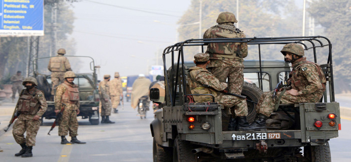 القوات الباكستانية تواصل ملاحقة العناصر الإرهابية 