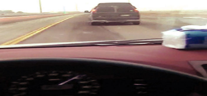 مرور الرس يوقف سائق نقل معلمات متهوراً 