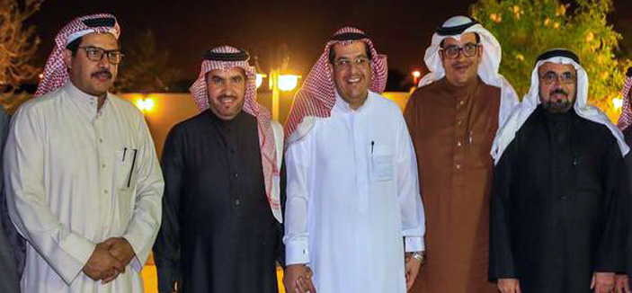 أبا الخيل يحتفي بالتعاونيين .. والخميس ينهي برنامجه العلاجي 