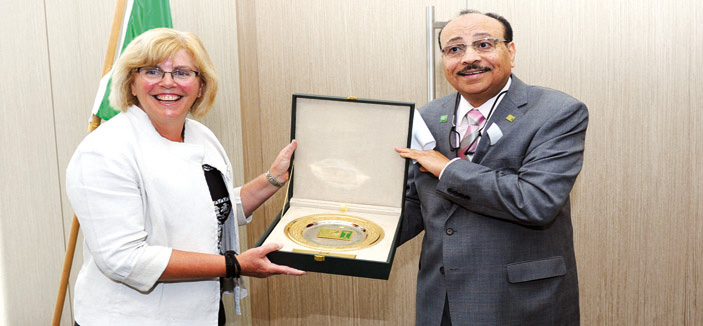 حاكمة سرف كوست تحتفل بالبعثة السعودية 