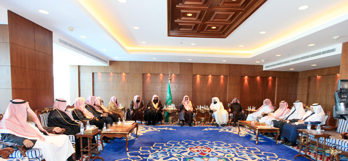 التقى عدداً من الدعاة والخطباء وطلبة العلم بالمنطقة الشمالية 