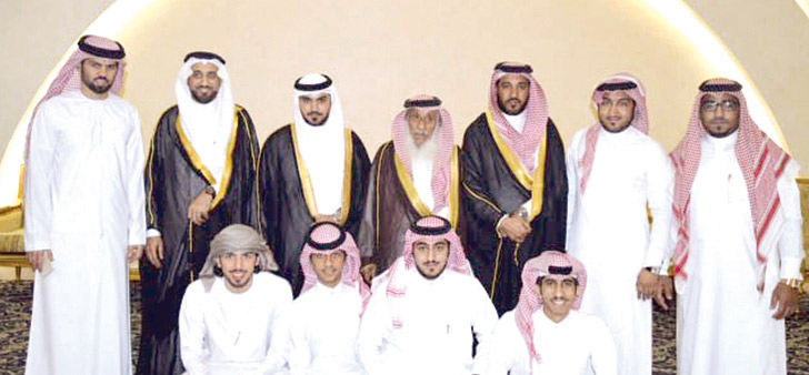 أفراح الأنصاري وأهلي 