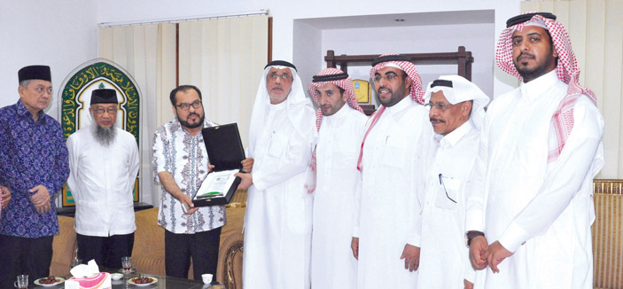 على شرف السفير المبارك 