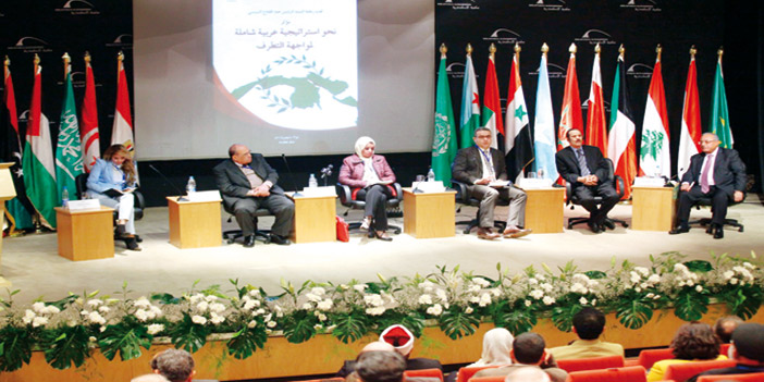 200 مثقف عربي يبحثون بمصر وضع إستراتيجية عربية لمواجهة الإرهاب 