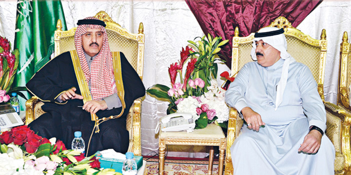 الأمير أحمد يطمئن على صحة خادم الحرمين الشريفين 