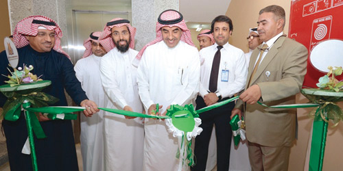 مدير جامعة سلمان يفتتح عيادات طبية جديدة بالمستشفى الجامعي 