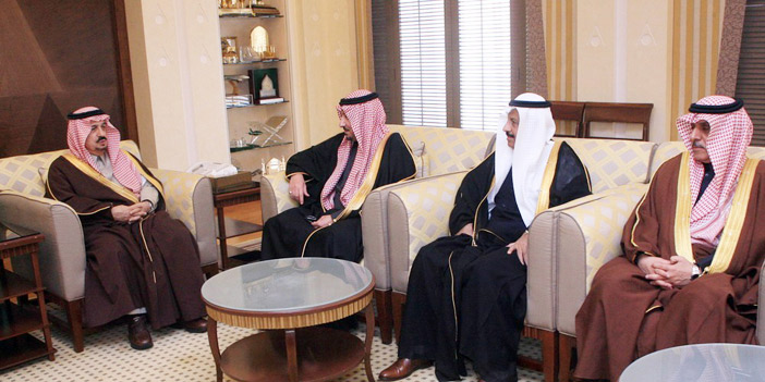  جانب من لقاء سموه بمعالي وزير الزراعة والوفد المرافق