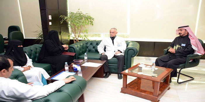  الحربي تناقش أوجه التعاون مع العمر