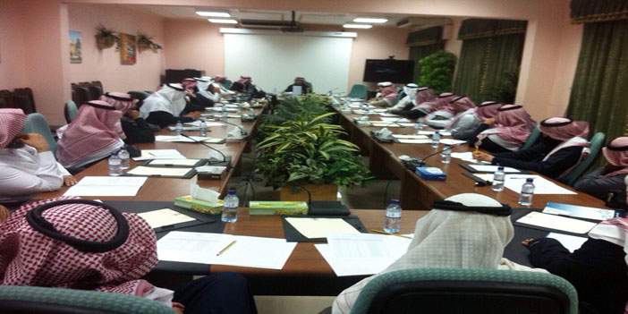  جانب من لقاء المدير العام والمرشحين للتدريس في الخارج