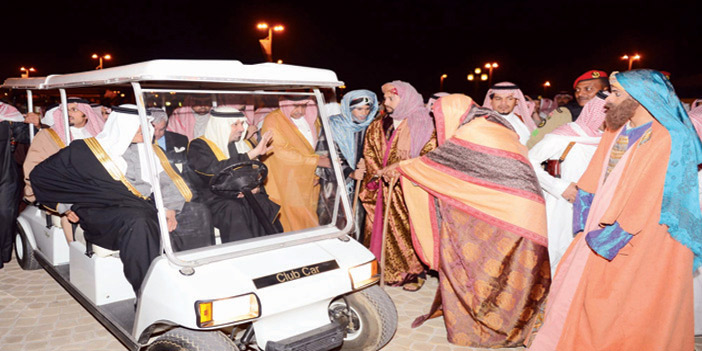 رعى نيابة عن خادم الحرمين الشريفين انطلاق فعاليات السوق في نسخته الثامنة 