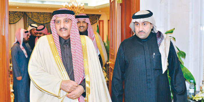 الأمير أحمد يطمئن على صحة خادم الحرمين 