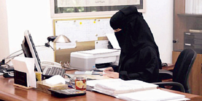 تتجه لإتاحة الفرصة للكفاءات النسائية في المراكز الإدارية بالأجهزة الحكومية.. مصادر «الجزيرة»: 