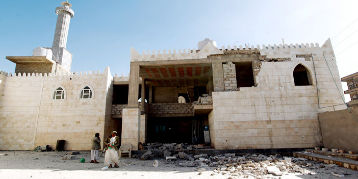  آثار التخريب والدمار التي خلفها الحوثيون بأحد المساجد قرب القصر الرئاسي