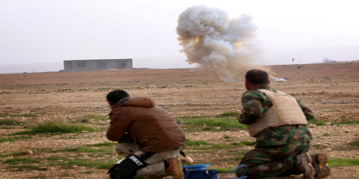  مقاتلو البيشميركةِ بفجرون لغماً زرع بواسطة تنظيم داعش شمال سنجار