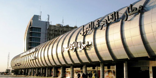  محطة نقل الركاب في مطار القاهرة