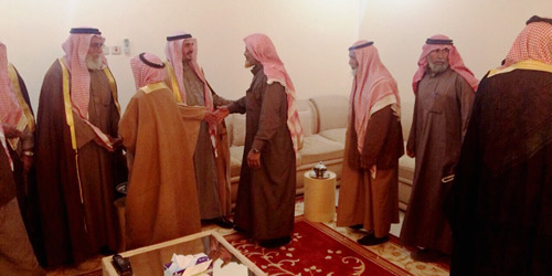 رئيس مركز مدينة «أنبوان» يستقبل المعزين والمبايعين 