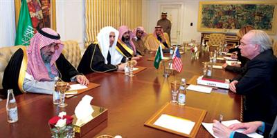 وزير العدل: الاتّّجار بالبشر مجرمٌ في الإسلام وملاحق في المملكة تشريعياً وقضائياً 