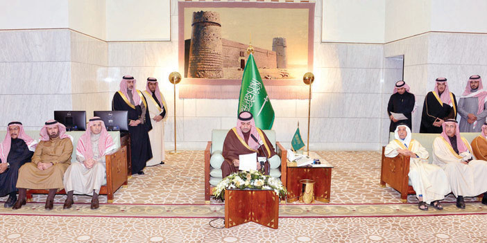 استقبل منسوبي الإمارة والأمانة وهيئة التطوير وكبار المسؤولين في منطقة الرياض 