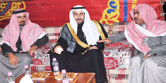  المحافظ في زيارة المواساة