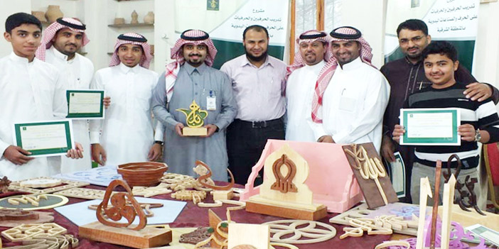  «بارع» يختتم دورة الصناعات الخشبية