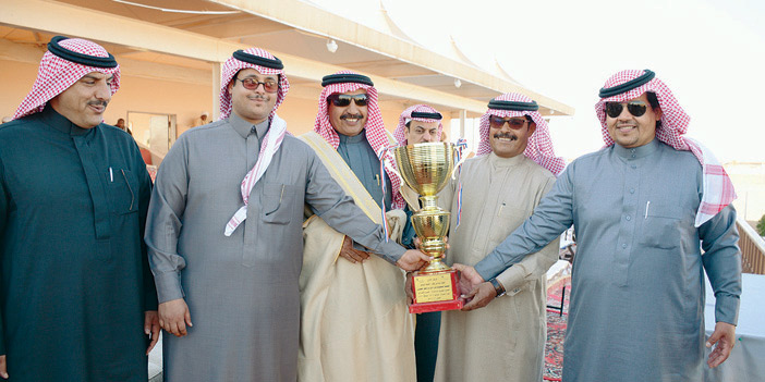  الطيار متوجاً المدرب هلال بكأس القلعة