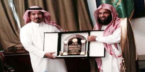  الهيئة تكرم ابن قويد لتعاونه في الحملة