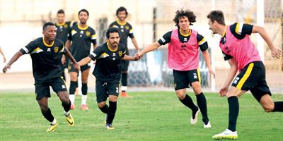 الاتحاد يشتري المتبقي من عقد «الشهيل» مع الشباب .. والمحياني يغيب أمام الفيصلي 